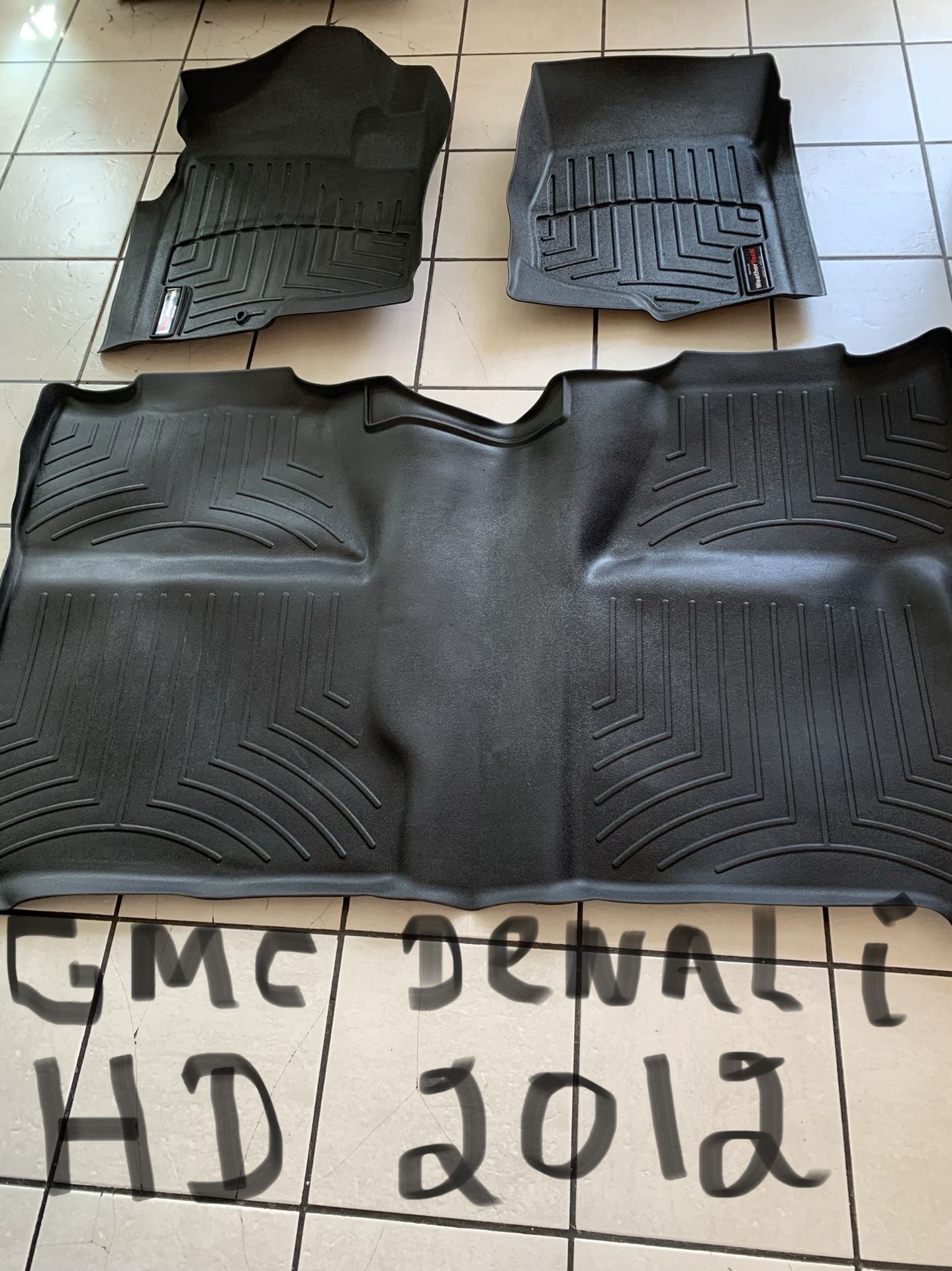 Weather tech. GMC Denali. HD. 2012