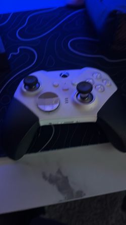 white xbox elite controller