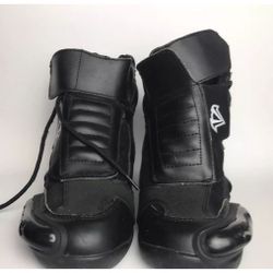 Motorcycle shoes