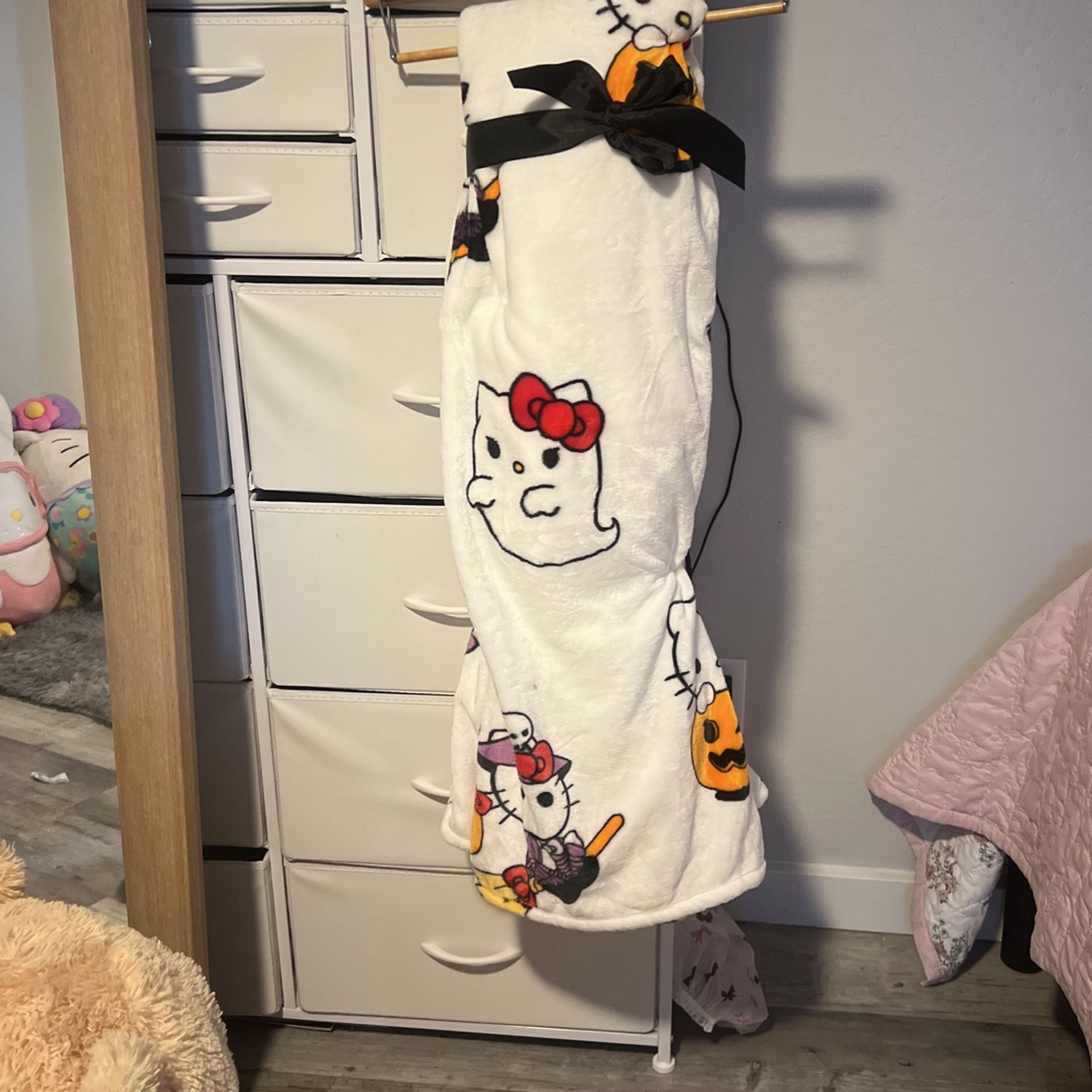hello kitty blanket