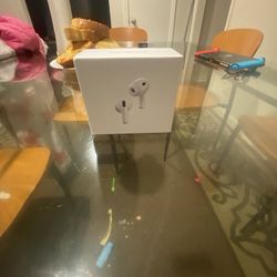 selling Air Pods Pro 3