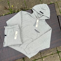 Essential Set