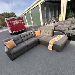 Sectional Sofa/ Couch (We Deliver) 