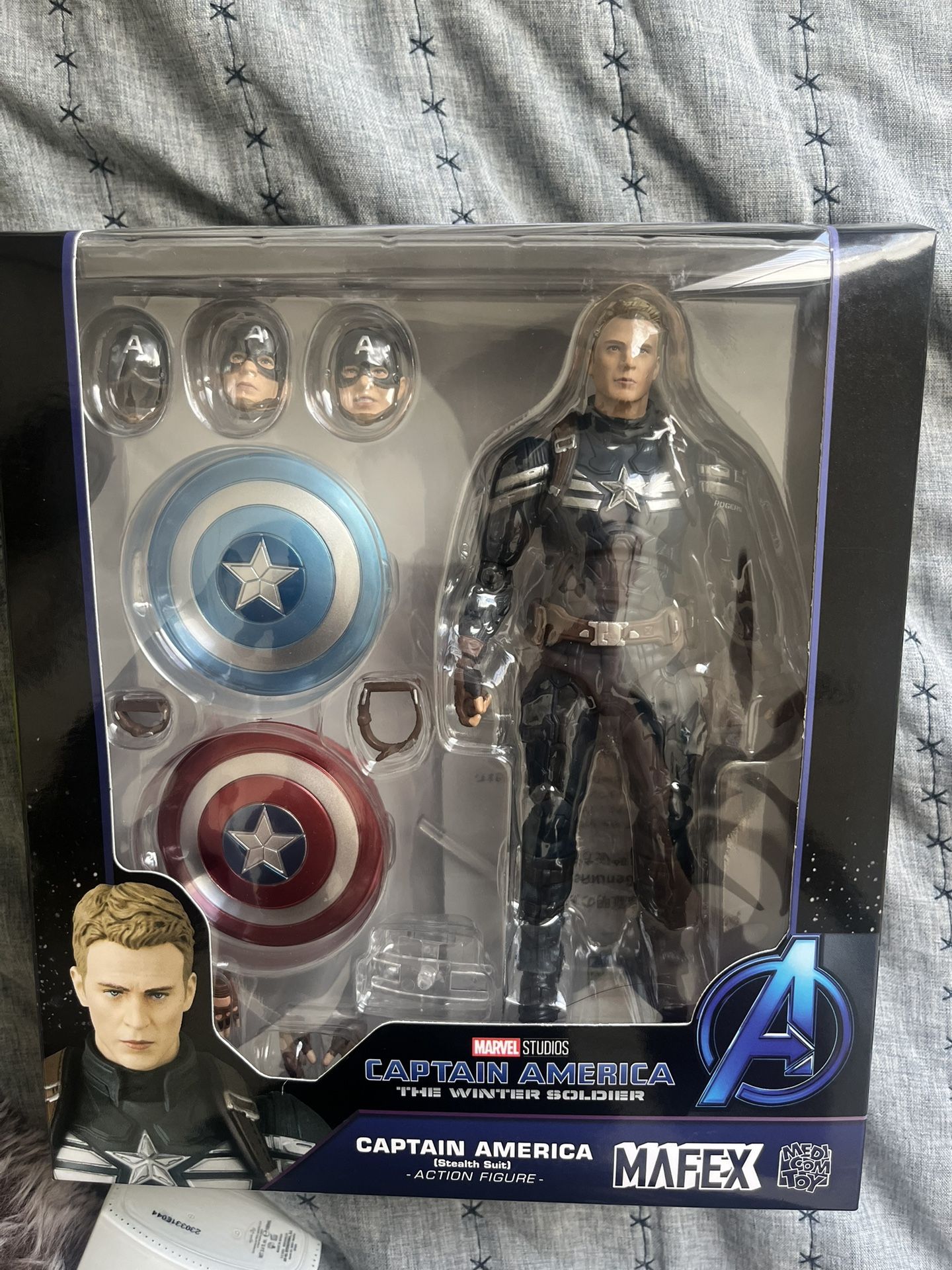 Captain America Mafex figure