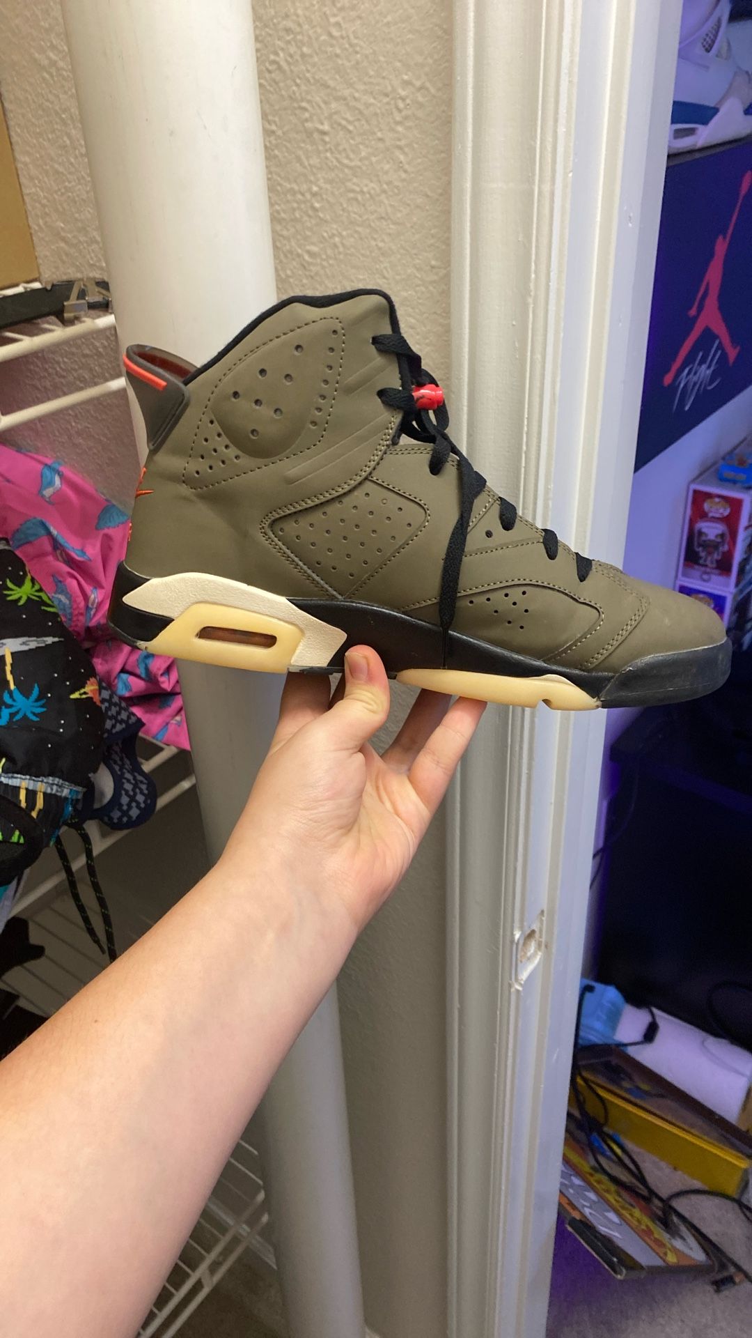 Jordan 6 Travis Scott’s 