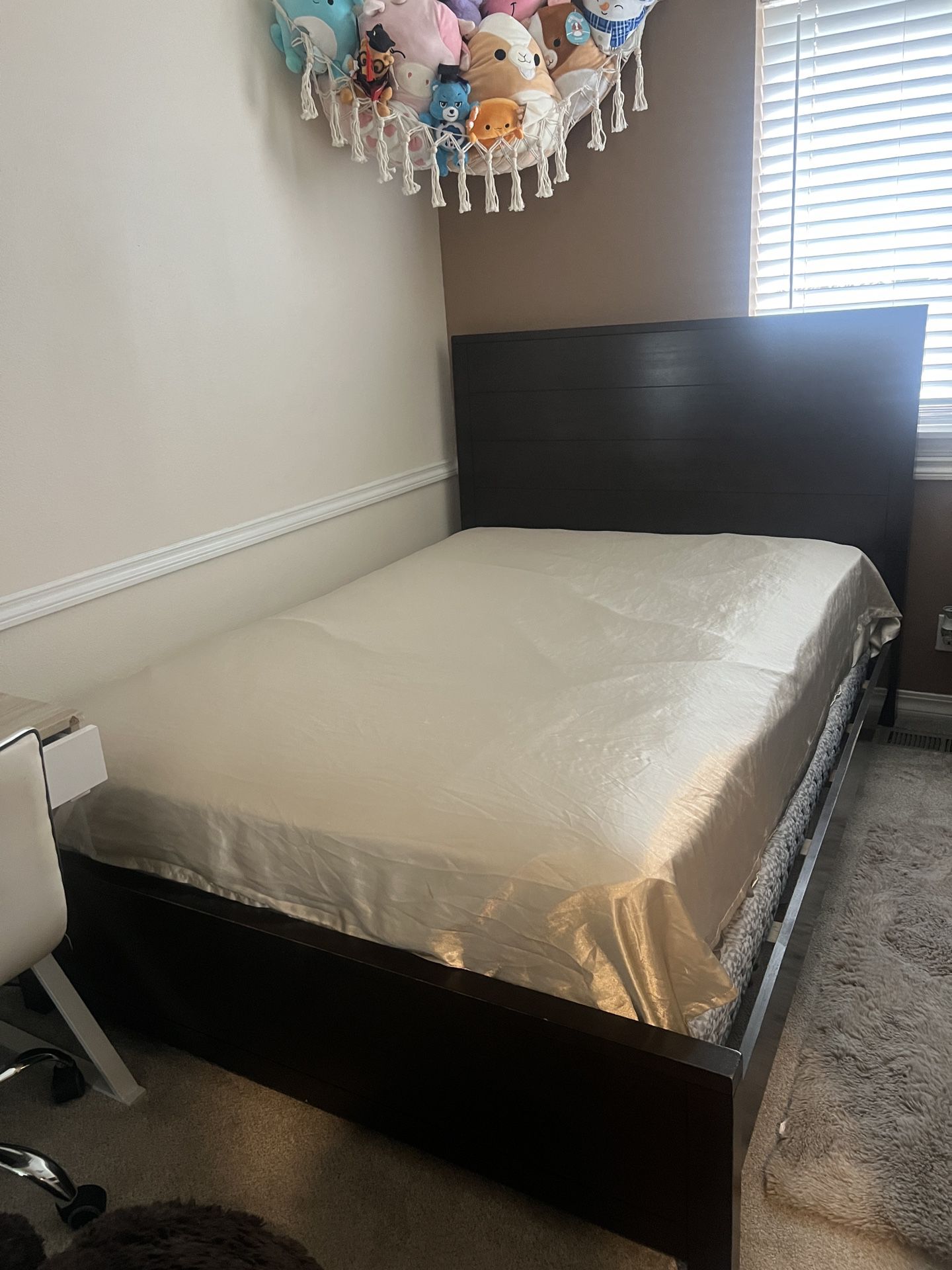 Full Bed Frame With Nightstand And Dresser 
