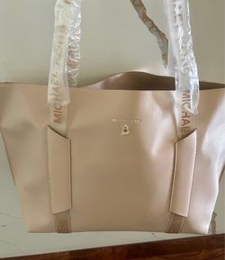 New! Michael Kors Tote Bag only