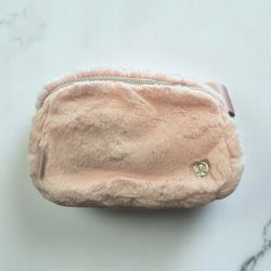 Lululemon Everywhere Belt Bag Plush Fleece