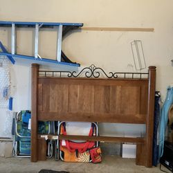 Headboard & Frame. Queen