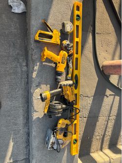 Dewalt tools $80 (español)