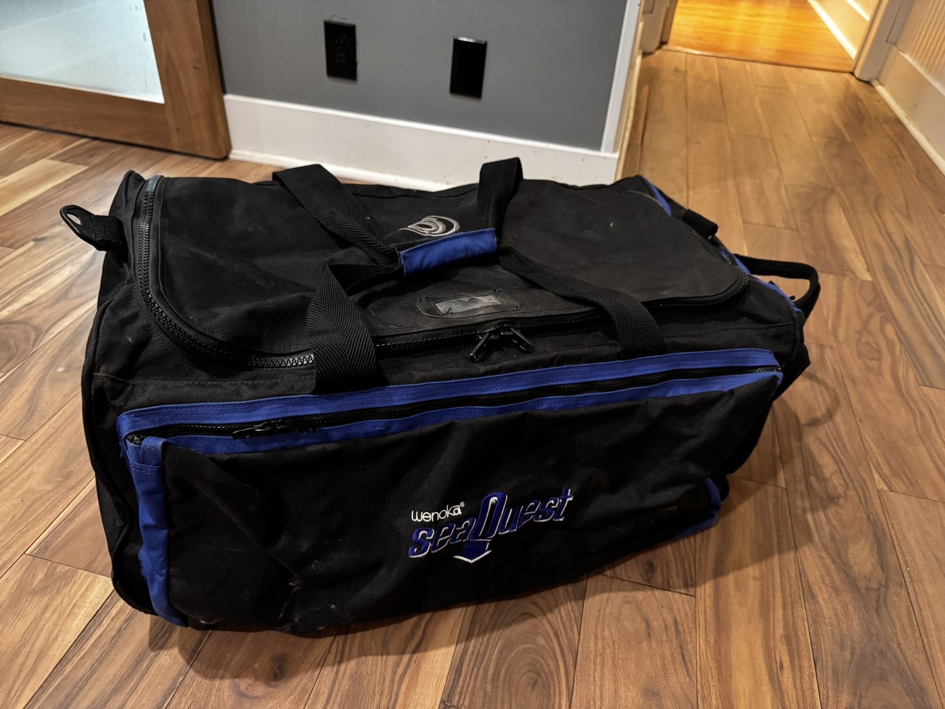 Wenoka SeaQuest Dive Duffel Bag