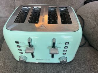 Redmond 4-Slice Toaster