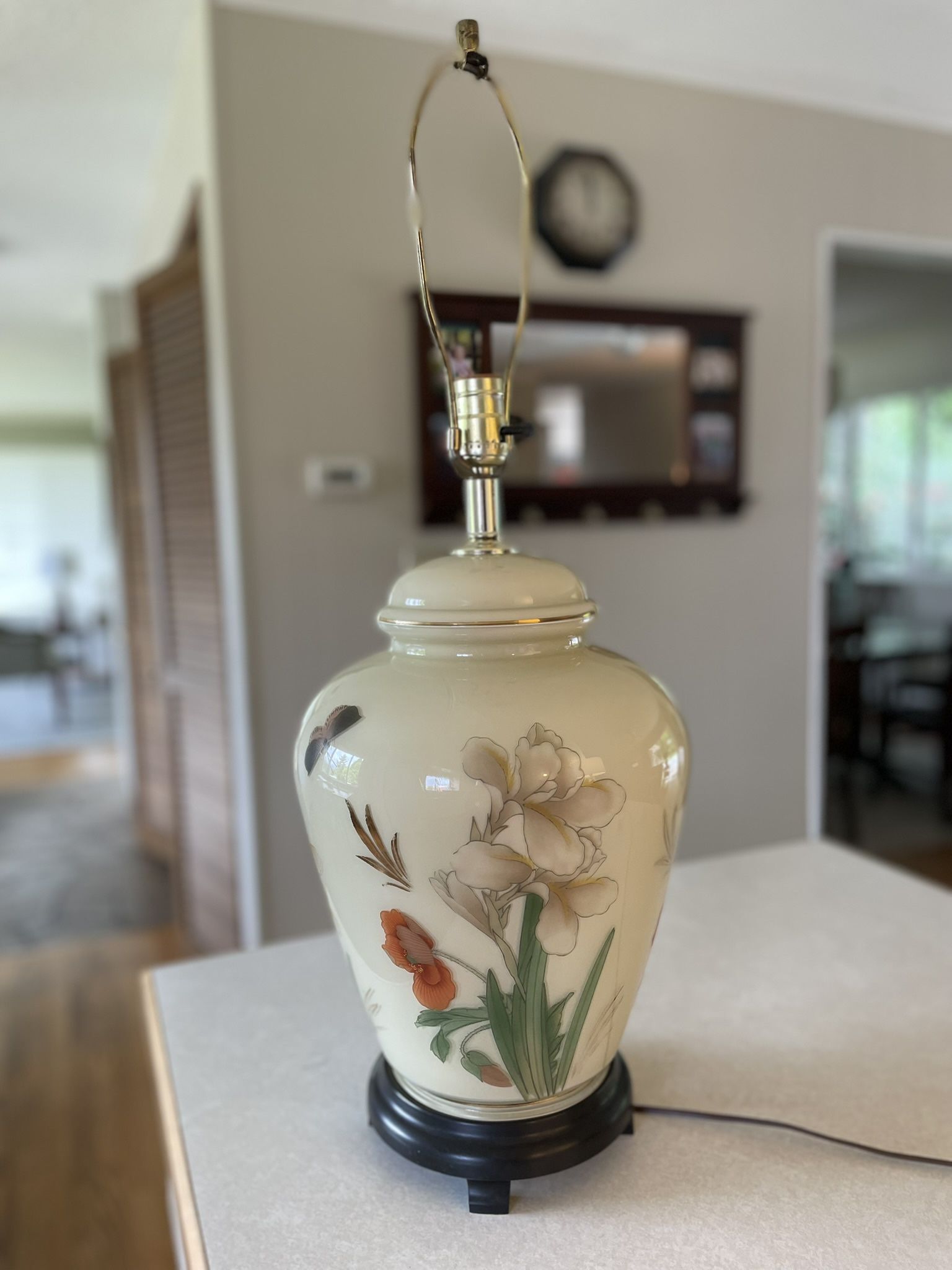 Asian Inspired Ginger Jar Lamp. 29 Inches Tall. Pick Up In Tigard
