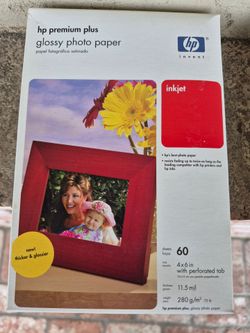 HP Premium Plus Glossy Photo Paper 4x6. NEW!!!