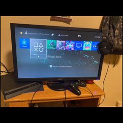 Ps4 With Headset & Monitor 