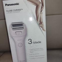 Brand New Sealed Panasonic CLOSE CURVES 3 Blade