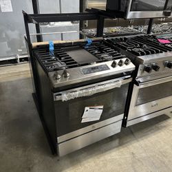 GE gas stove brand new 