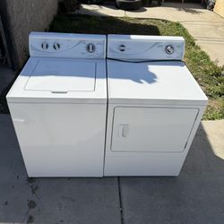 Speed Queen Washer & Gas Dryer Set. 