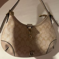 Coach Hamptons Hobo Bag 
