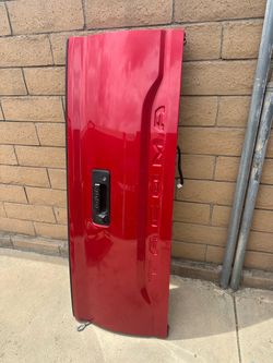 2018. Toyota tacoma. Tail gate.   Parts