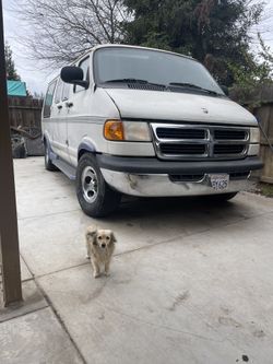 1999 Dodge Ram Van