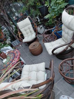 5  piece Rattan Swivel Chair Set with Cushions