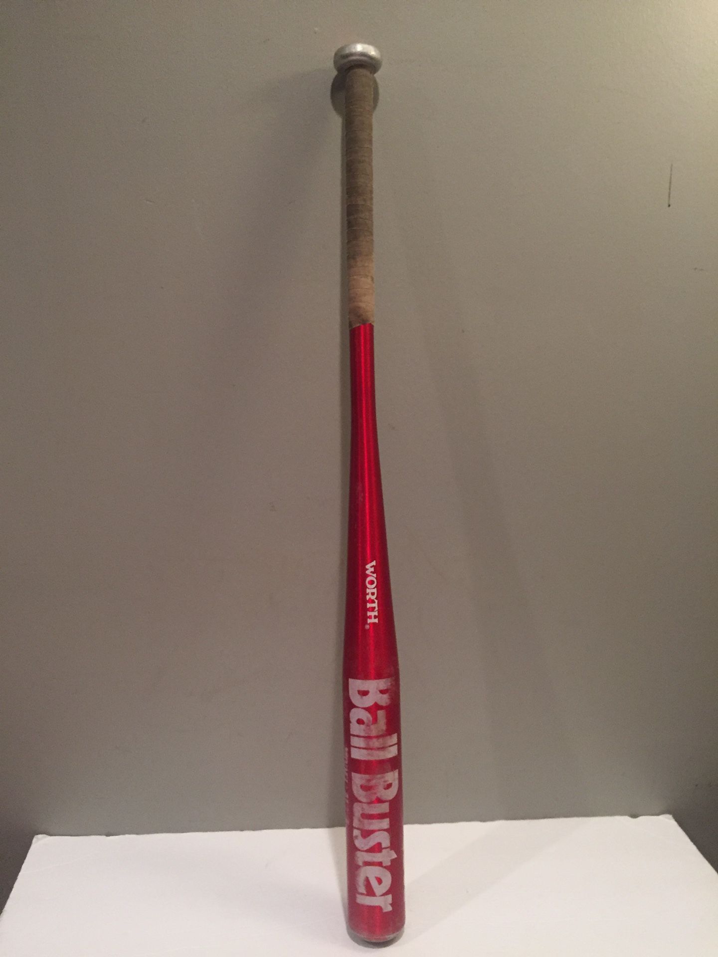 Worth Ball Buster - 34/32 - 34 Inches 32 Ounces - Vintage DeBeer Clincher Softball Bat