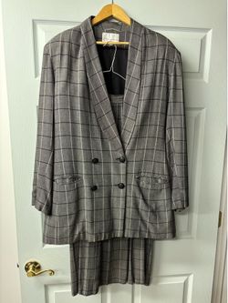 2 piece ladies suit, size 14