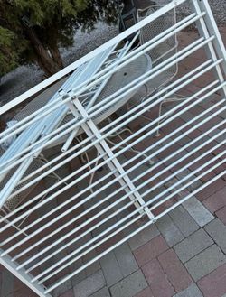 QUEEN SIZE CANOPY BED FRAME