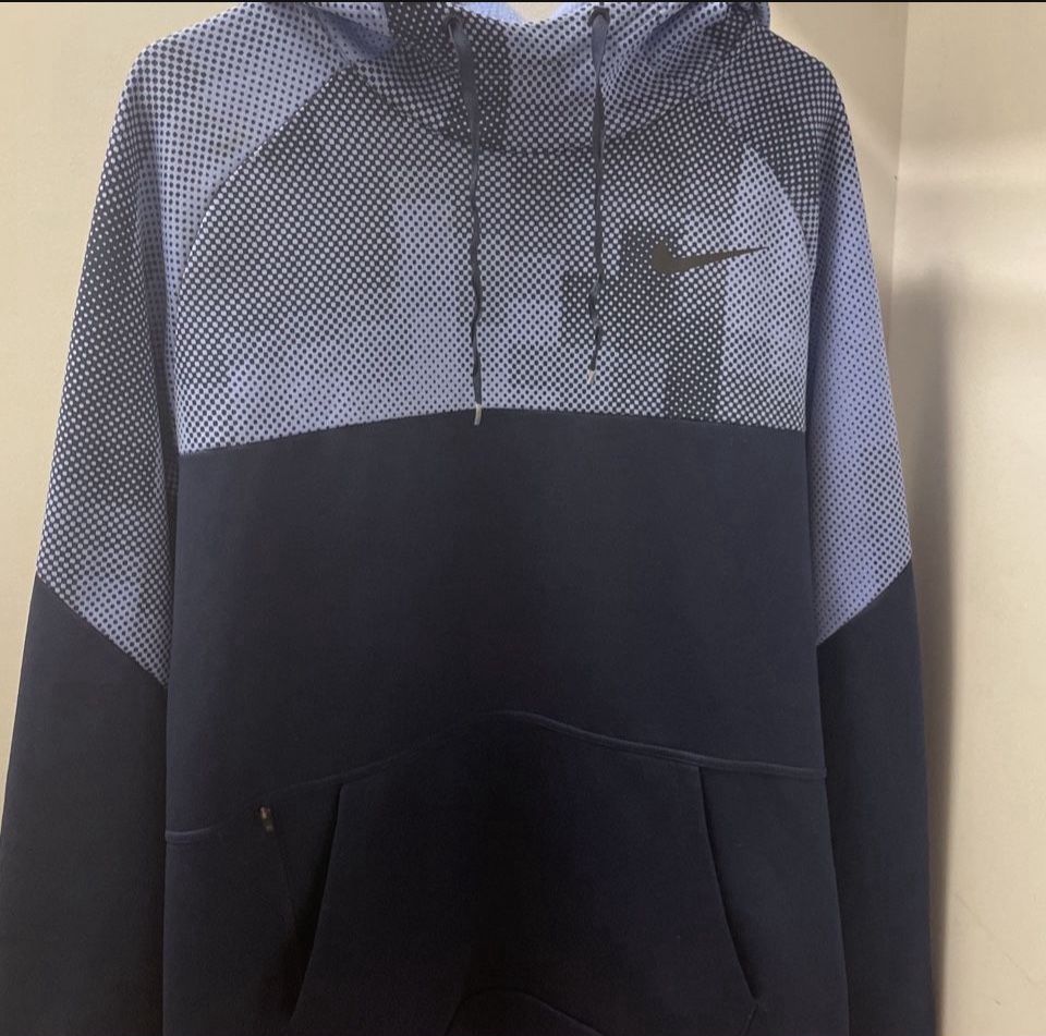 Nike Dri-Fit Size XL Fleece Lined Navy Blue Graphic Hoodie With Front Pocket And Zipper Pocket 