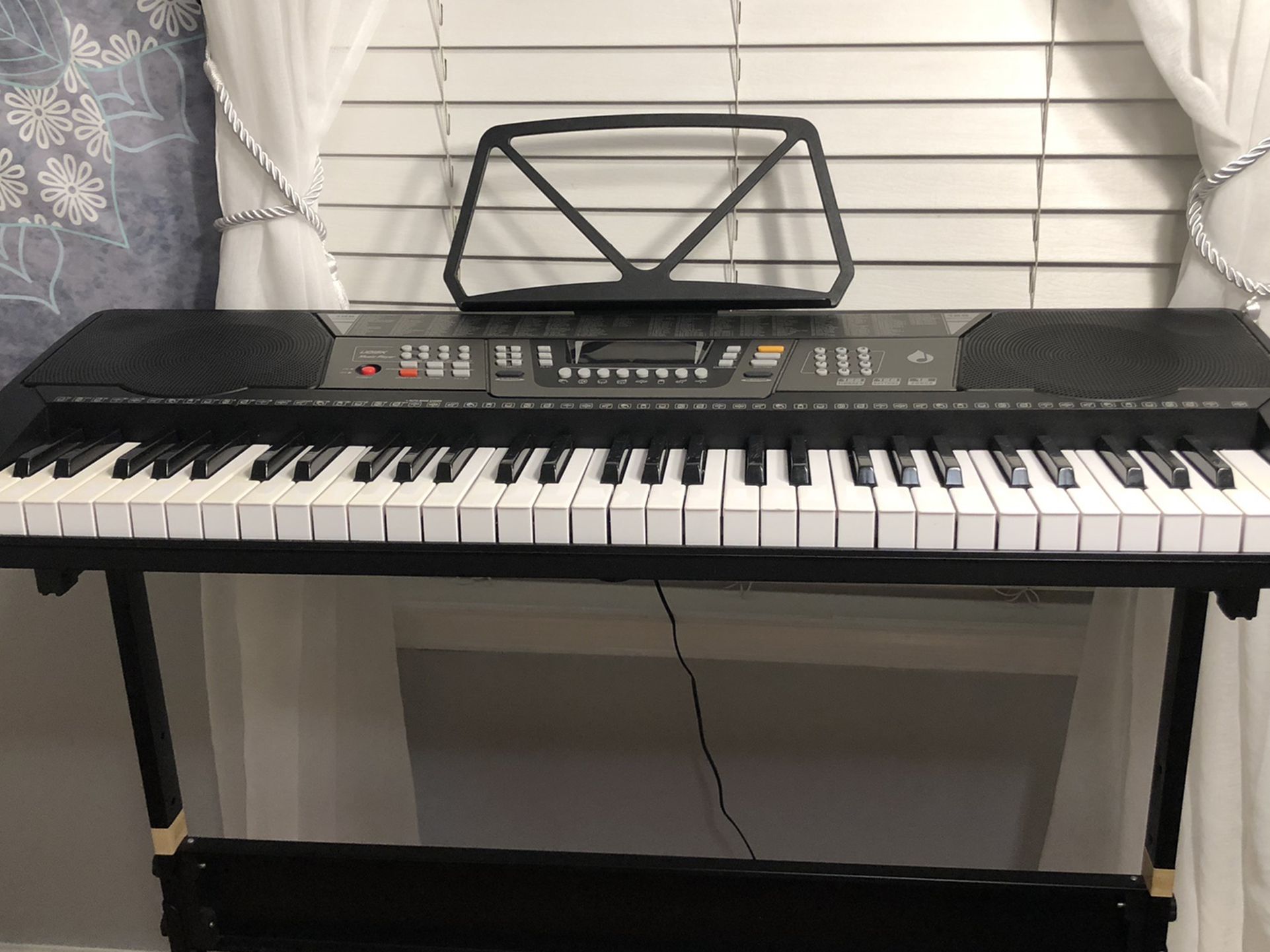 Lagrima 61 Key Electric Keyboard Piano