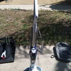 !! Steam Mop Bissell Power Force Needs Pads Works Great 