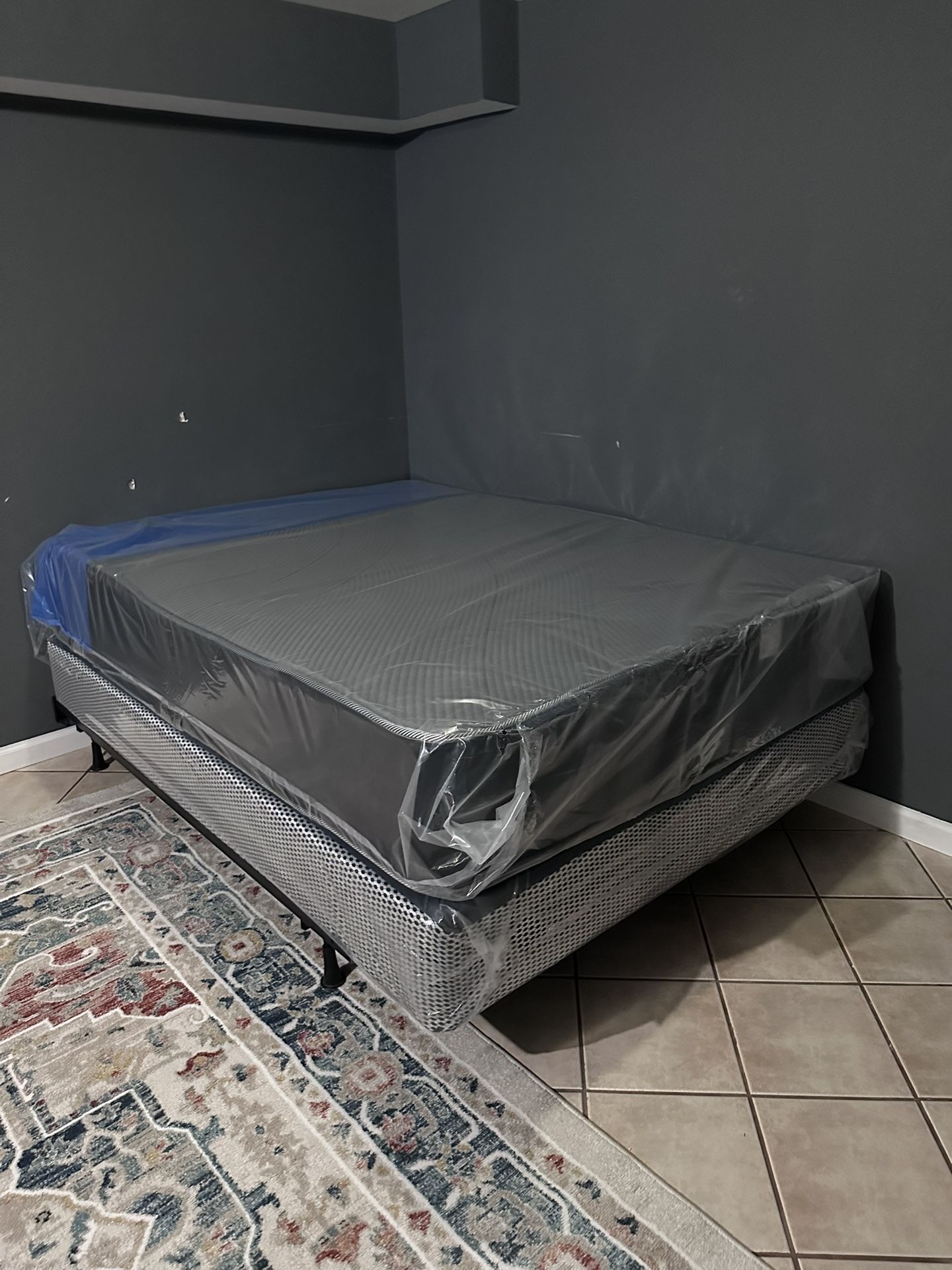 Queen🛏️ Mattress + Box Spring + Bed Frame (Metal)– All Sizes – Free Delivery Today