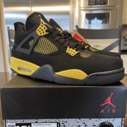 Jordan 4 Thunder