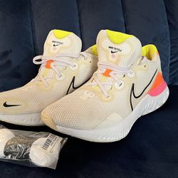 Nike Renew Run White Black Orange Pink Yellow Men Sz 12 US Shoes CK6357-100