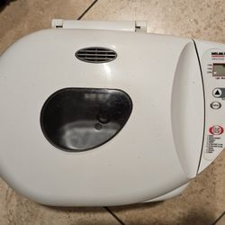 AMB2H60 2lb Capacity Welbilt Bread Maker Machine