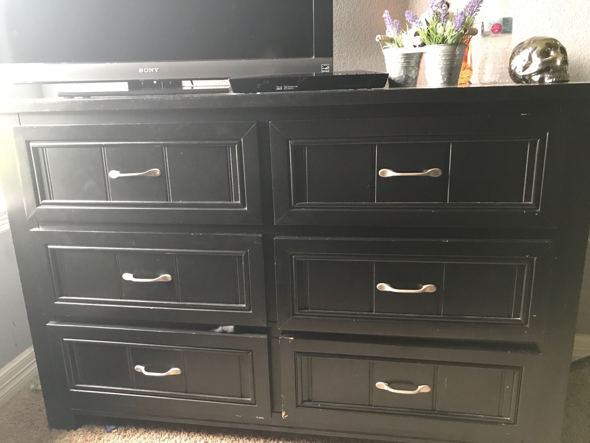 Selling full size bed with dresser (tv not included ) dresser has a little scratches but nothing major. Bed comes with mattress and bottom twin size