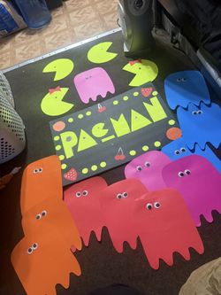 Great sign Pac-Man Mrs Pac-Man and ghosts all cut out by hand . Used ones for a trunk or treat can also be used for a birthday party. 