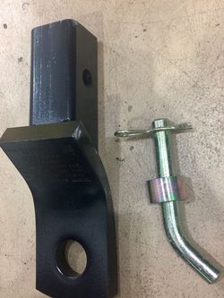 Toyota OEM 2” tow hitch part #PT228-89445 new in box