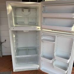 White top freezer fridge
