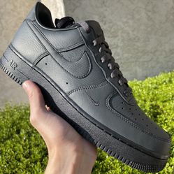 Air Force 1 Triple Triple Black Size 11 