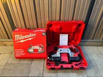 Milwaukee Deep Cut Variable Speed Band Saw Kit 11amps Model 6232-21