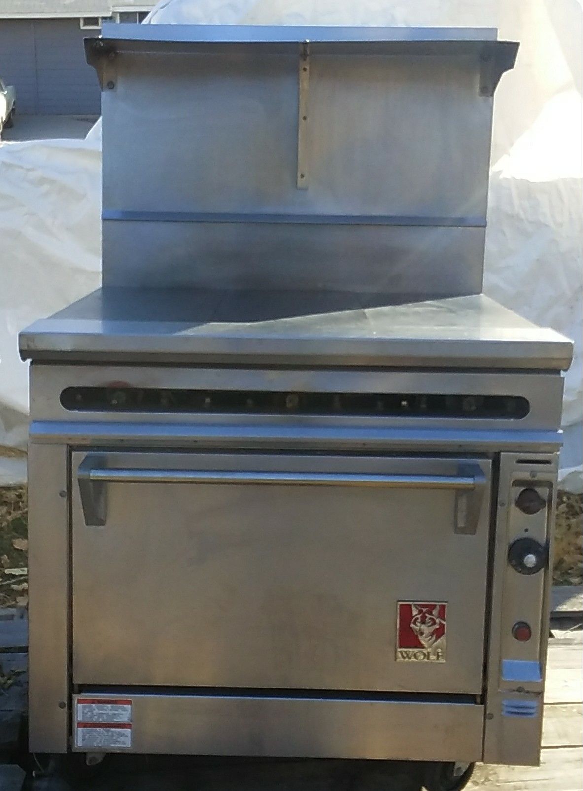 Wolf FV361 Commercial Heavy Duty Griddle Top Gas Range With Standard Oven Base