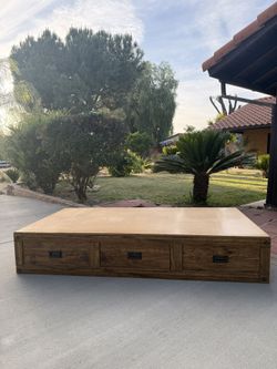 Must Go Today!! Come Get Me!!  Rustic Sturdy Wood Twin Platform Bed Base with 3 Storage Drawers (Read Description)