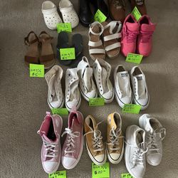 Lady And Girl Tennis Shoes 