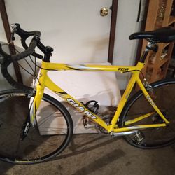 Used giant tcr road bike hot sale for sale