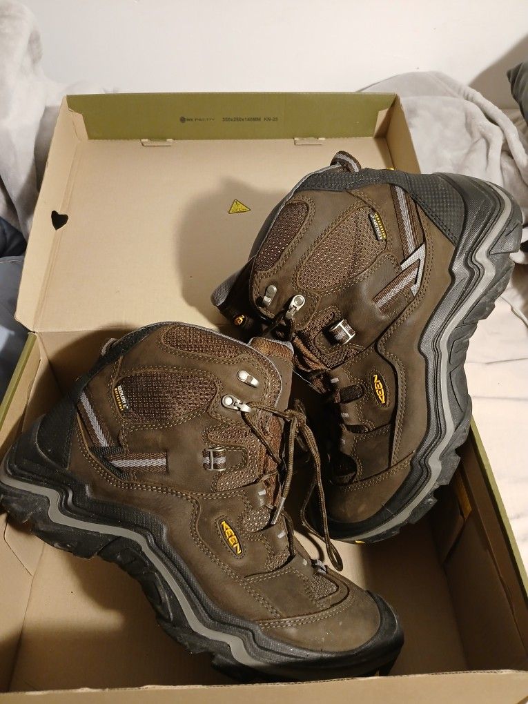 Keen Mens Boots Size 12