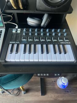 Arturia Mini Lab Midi Controller