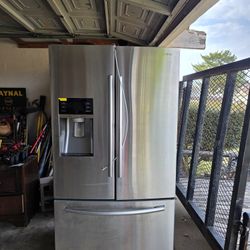 Samsung 28 Cu Ft Fridge/freezer