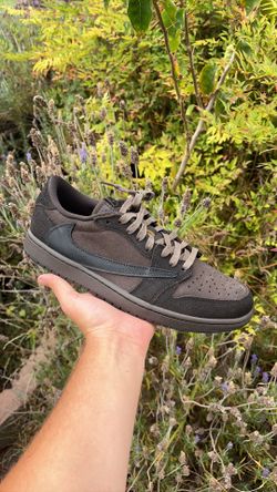 Jordan 1 Travis Scott velvet size 10 men used